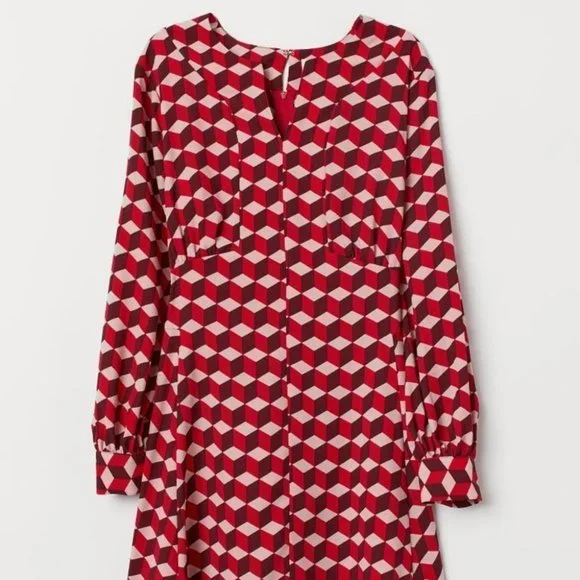 BNWT Crepe Dress | Flowy Dark Red Patterned Triangle Prism Print | V-Neck Button - Picture 7 of 8